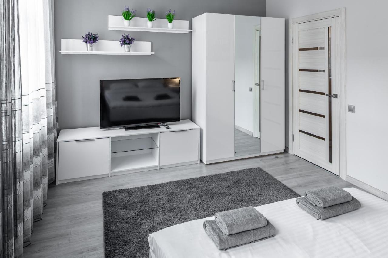 Apartment On Lesya Ukrainka Lviv Exterior photo